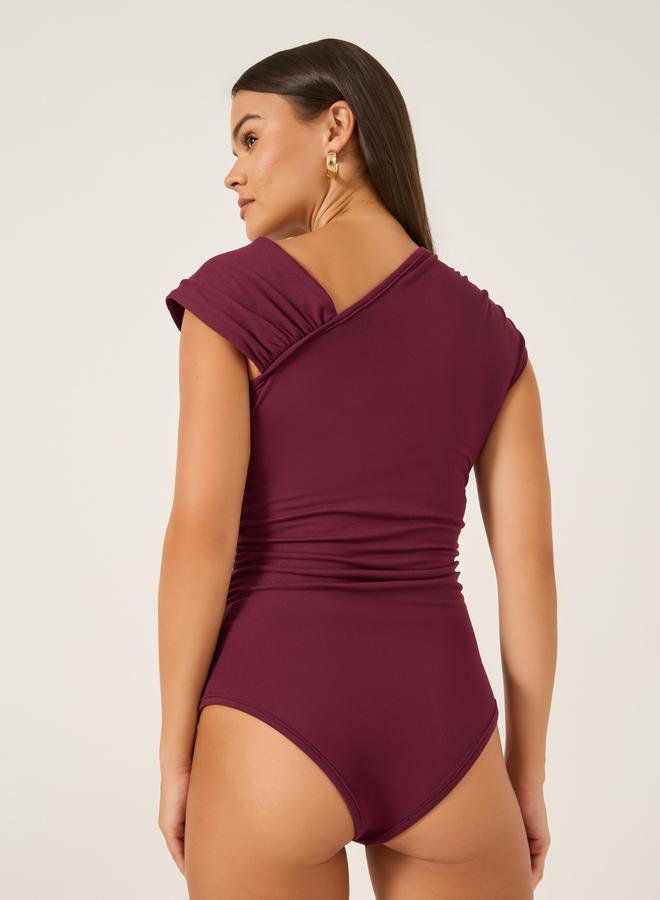 Styli Solid Asymmetric Neck Side Ruched Detail Bodysuit - Image 5